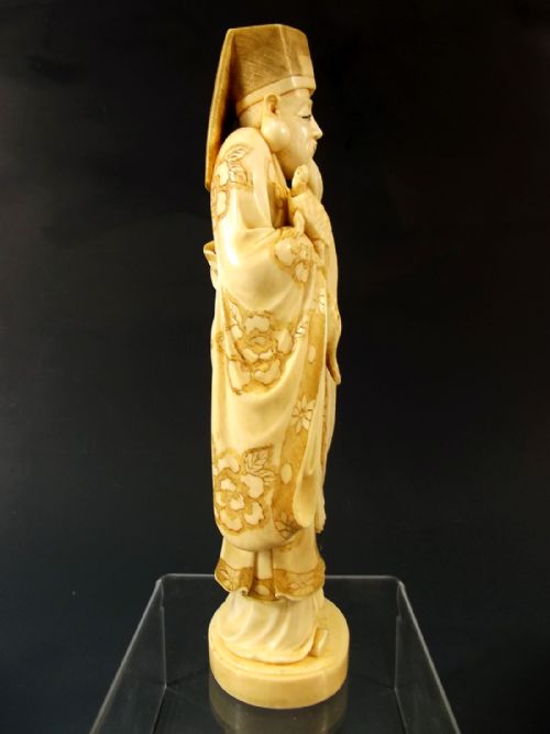JAPANESE MEIJI PERIOD IVORY OKIMONO OF A SCHOLAR - ADDITIONAL PHOTO 4