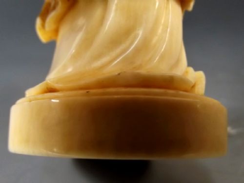 JAPANESE MEIJI PERIOD IVORY OKIMONO OF A SCHOLAR - ADDITIONAL PHOTO 8
