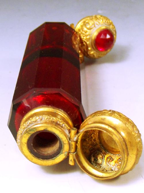 VICTORIAN RUBY GLASS DOUBLE ENDED SCENT BOTTLE - ADDITIONAL PHOTO 4