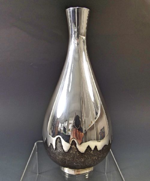 JAPANESE SILVER PATINATED VASE MEIJI PERIOD - ADDITIONAL PHOTO 2
