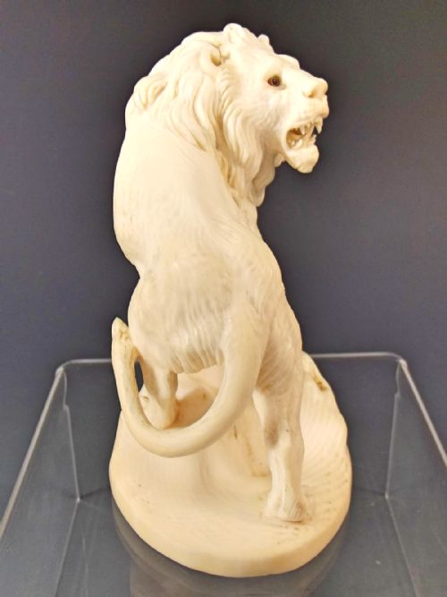 JAPANESE MEIJI PERIOD CARVED IVORY LION OKIMONO - ADDITIONAL PHOTO 4