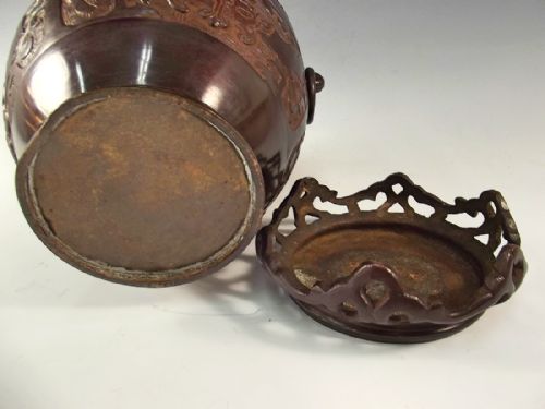 CHINESE ARCHAIC STYLE BRONZE VASE ON STAND C1880 - ADDITIONAL PHOTO 4
