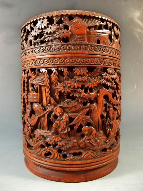 19TH CENTURY CHINESE CARVED BAMBOO BOX AND COVER - ADDITIONAL PHOTO 2