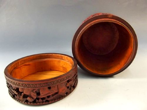 19TH CENTURY CHINESE CARVED BAMBOO BOX AND COVER - ADDITIONAL PHOTO 4
