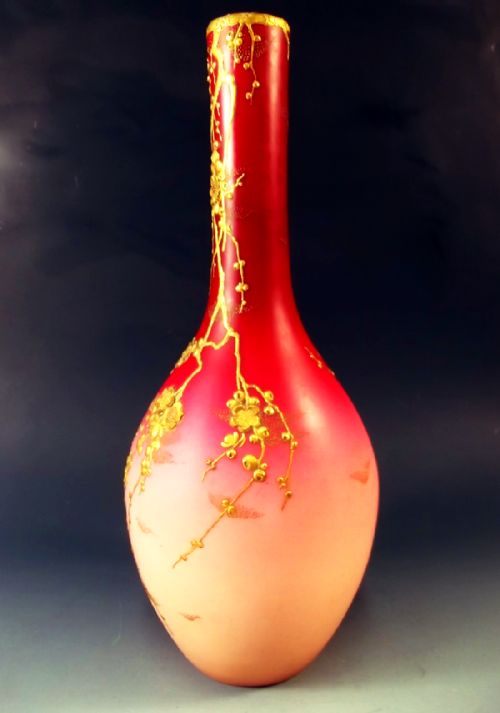 LARGE CASED PEACH BLOW GLASS VASE WITH GILT DECORATION THOMAS WEBB - ADDITIONAL PHOTO 5