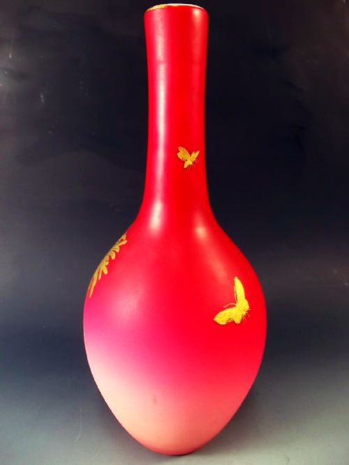THOMAS WEBB CASED PEACH BLOW GLASS VASE GILT DECORATION - ADDITIONAL PHOTO 3