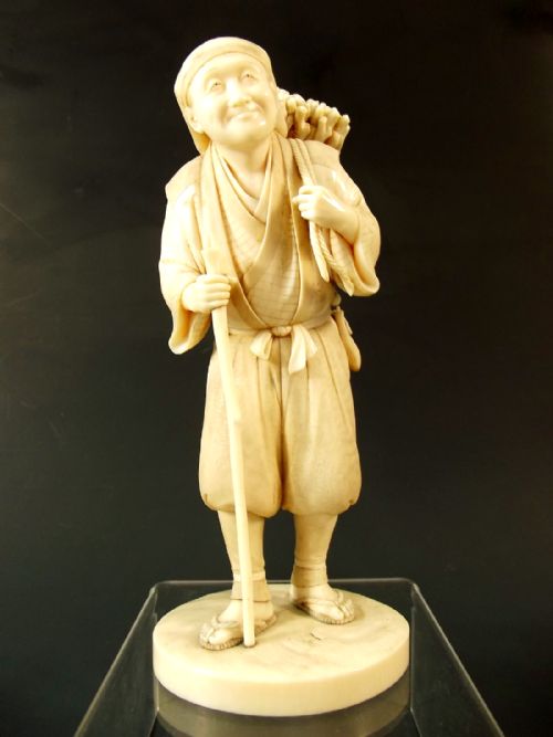 JAPANESE MEIJI PERIOD IVORY OKIMONO OF A WOOD GATHERER SIGNED - ADDITIONAL PHOTO 1