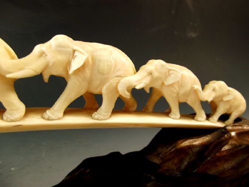 JAPANESE MEIJI PERIOD IVORY ELEPHANT BRIDGE ON STAND - ADDITIONAL PHOTO 4