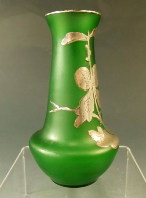 GOLDBERG GREEN GLASS VASE WITH APPLIED SILVER DECORATION - ADDITIONAL PHOTO 4