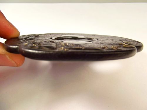 JAPANESE EDO PERIOD GOLD INLAID IRON TSUBA - ADDITIONAL PHOTO 4