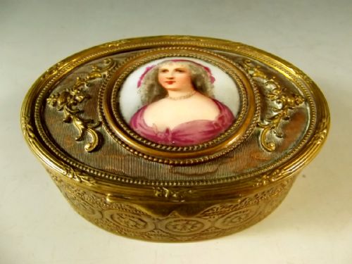 french ormolu portrait topped trinket box - CATEGORY: ANTIQUE BOXES - DATED 1870