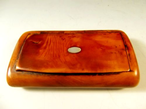 french burr maple mother of pearl inlaid snuff box - CATEGORY: ANTIQUE BOXES - DATED 1850