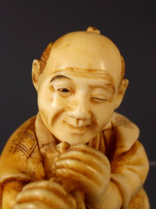 JAPANESE MEIJI PERIOD IVORY OKIMONO THE EGG TESTER - ADDITIONAL PHOTO 5