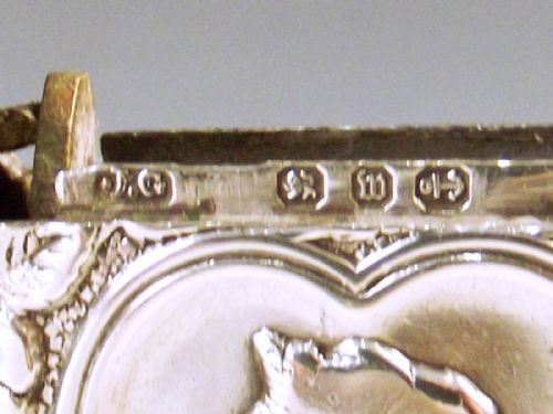 VICTORIAN SILVER QUEEN VICTORIA VESTA CASE 1896 - ADDITIONAL PHOTO 5