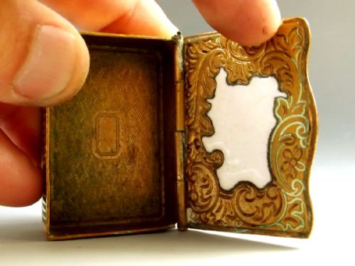 FRENCH BRASS ENAMEL VESTA CASE C1900 - ADDITIONAL PHOTO 4