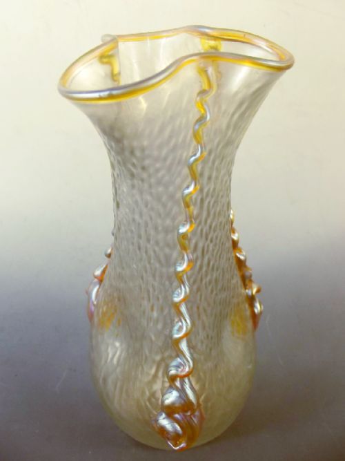 BOHEMIAN LOETZ IRRIDESCENT GLASS NAUTILUS VASE - ADDITIONAL PHOTO 1