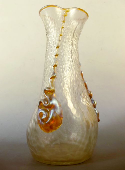 BOHEMIAN LOETZ IRRIDESCENT GLASS NAUTILUS VASE - ADDITIONAL PHOTO 3