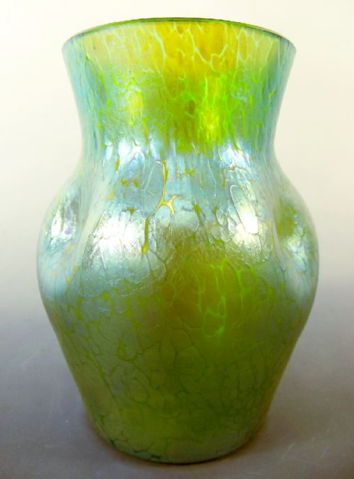 BOHEMIAN LOETZ BLUE ON GREEN PAPILLON GLASS VASE - ADDITIONAL PHOTO 2