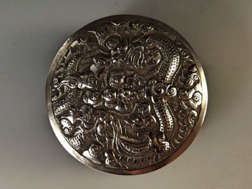 CHINESE SILVER BOX WITH EMBOSSED DECORATION C1900 - ADDITIONAL PHOTO 1