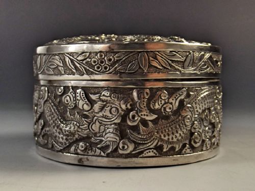 CHINESE SILVER BOX WITH EMBOSSED DECORATION C1900 - ADDITIONAL PHOTO 2