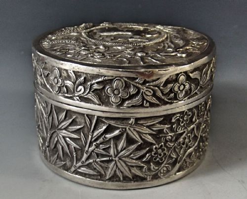 CHINESE SILVER BOX WITH EMBOSSED DECORATION C1900 - ADDITIONAL PHOTO 4