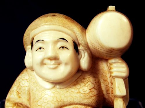 JAPANESE MEIJI PERIOD IVORY OKIMONO OF DAIKOKU - ADDITIONAL PHOTO 6