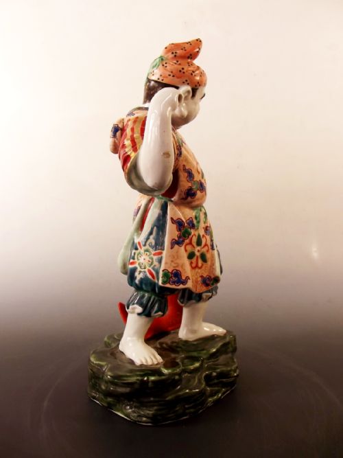 JAPANESE MEIJI PERIOD KUTANI PORCELAIN EBISU FIGURINE - ADDITIONAL PHOTO 2