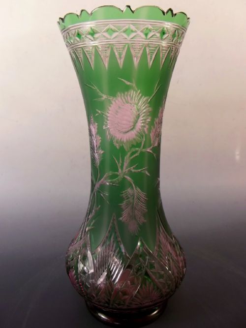 STEVENS WILLIAMS GREEN OVER RED INTAGLIO CUT VASE BY JOSHUA HODGETTS - ADDITIONAL PHOTO 4