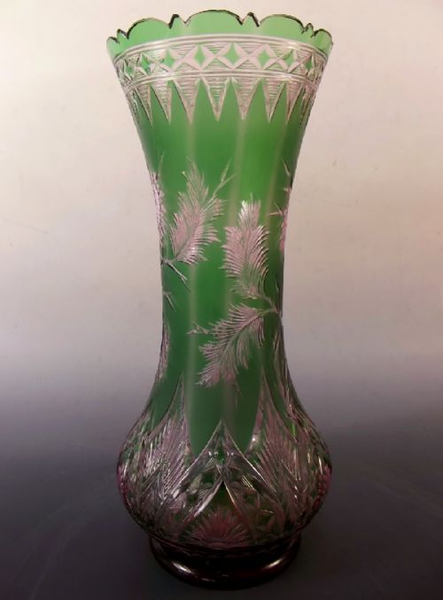 STEVENS WILLIAMS GREEN OVER RED INTAGLIO CUT VASE BY JOSHUA HODGETTS - ADDITIONAL PHOTO 5