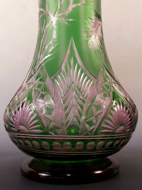 STEVENS WILLIAMS GREEN OVER RED INTAGLIO CUT VASE BY JOSHUA HODGETTS - ADDITIONAL PHOTO 6