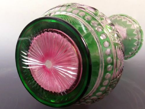 STEVENS WILLIAMS GREEN OVER RED INTAGLIO CUT VASE BY JOSHUA HODGETTS - ADDITIONAL PHOTO 7
