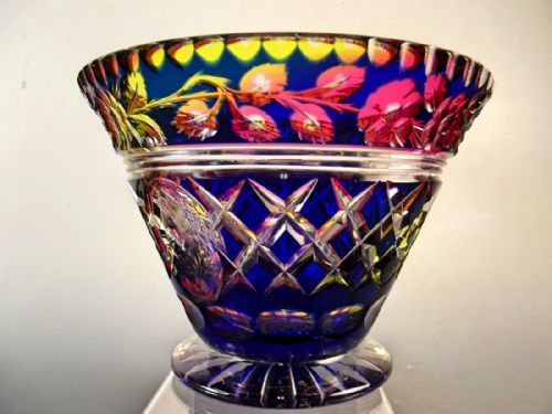 STEVENS WILLIAMS MULTI COLOUR INTAGLIO CUT GLASS BOWL - ADDITIONAL PHOTO 2