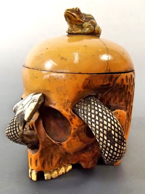 JAPANESE MEIJI PERIOD BOXWOOD IVORY SKULL BOX - ADDITIONAL PHOTO 2