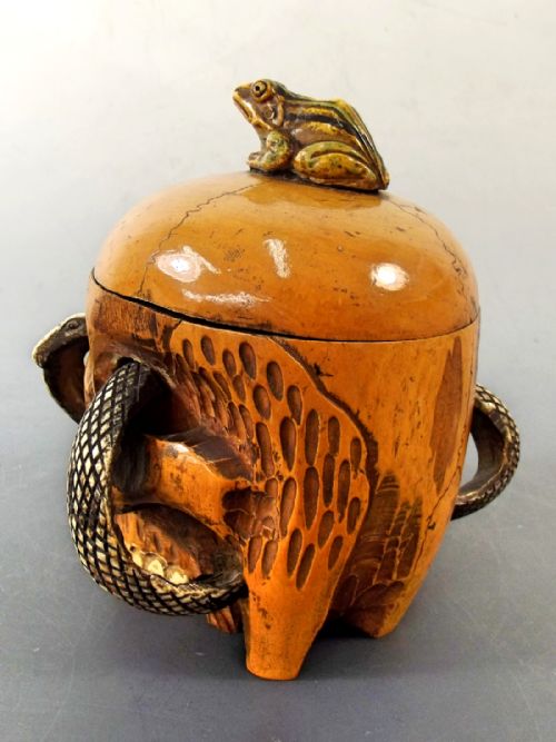 JAPANESE MEIJI PERIOD BOXWOOD IVORY SKULL BOX - ADDITIONAL PHOTO 3