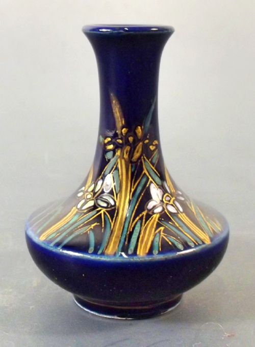 tiny japanese satsuma porcelain vase meiji period - CATEGORY: ANTIQUE VASES - DATED 1900