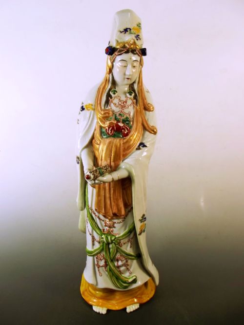 large japanese meiji period kutani porcelain guanyin figurine - CATEGORY: ANTIQUE CERAMICS - DATED 1900