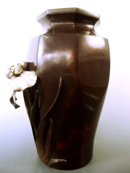 JAPANESE MEIJI PERIOD BRONZE PEONY VASE - ADDITIONAL PHOTO 3