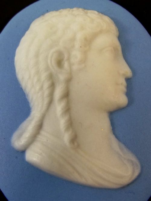 WEDGWOOD PORCELAIN MEDALLION OF A WOMAN C1810 - ADDITIONAL PHOTO 2