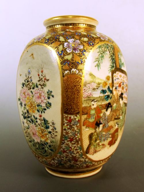 japanese meiji period satsuma earthenware vase - CATEGORY: ANTIQUE VASES - DATED 1890