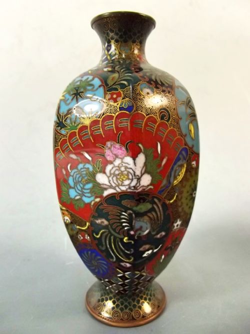PAIR JAPANESE MEIJI PERIOD CLOISONNE ENAMEL VASES - ADDITIONAL PHOTO 4