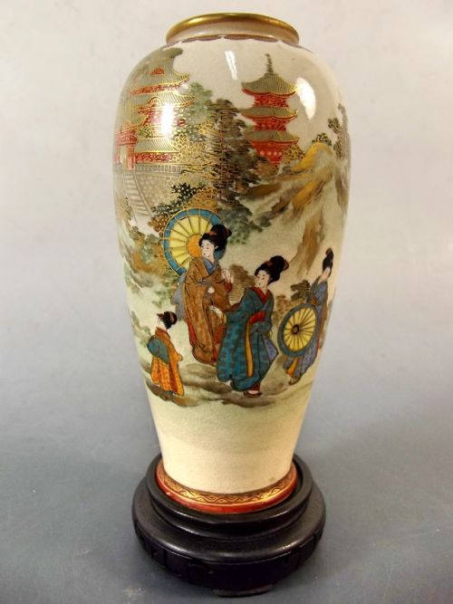 PAIR JAPANESE TAISHO PERIOD SATSUMA EARTHENWARE VASES - ADDITIONAL PHOTO 6