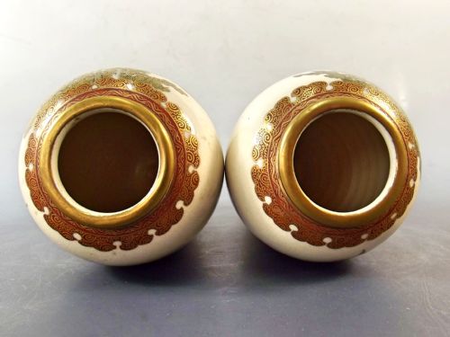 PAIR JAPANESE TAISHO PERIOD SATSUMA EARTHENWARE VASES - ADDITIONAL PHOTO 9