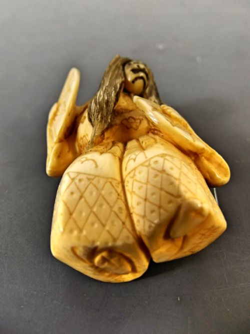 JAPANESE MEIJI PERIOD IVORY NOH DANCER NETSUKE OF HANNYA SIGNED - ADDITIONAL PHOTO 5