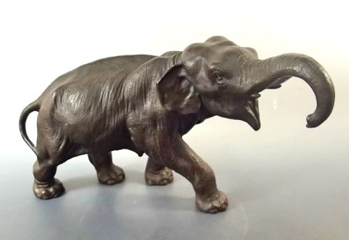 LARGE JAPANESE MEIJI PERIOD BRONZE ELEPHANT OKIMONO - ADDITIONAL PHOTO 1