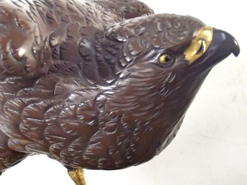JAPANESE MEIJI PERIOD BRONZE OKIMONO GOSS HAWK ON ROOTWOOD STAND - ADDITIONAL PHOTO 6