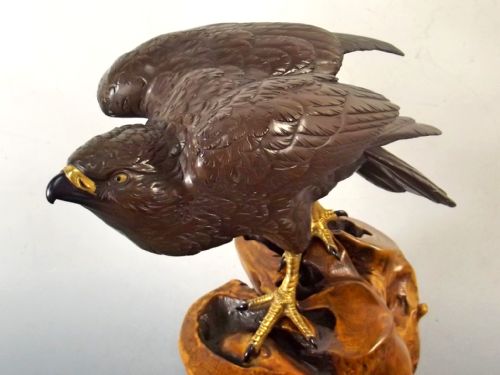 JAPANESE MEIJI PERIOD BRONZE OKIMONO GOSS HAWK ON ROOTWOOD STAND - ADDITIONAL PHOTO 8