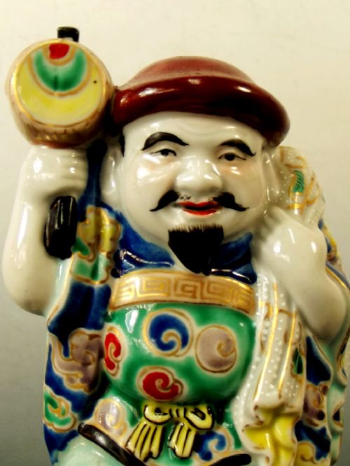 JAPANESE MEIJI PERIOD KUTANI DAIKOKU FIGURINE - ADDITIONAL PHOTO 6