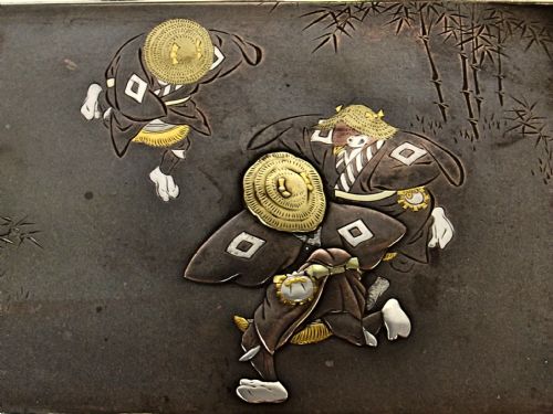 JAPANESE MEIJI PERIOD SILVER SHIBUICHI MIXED METAL BOX AND TRAY - ADDITIONAL PHOTO 4