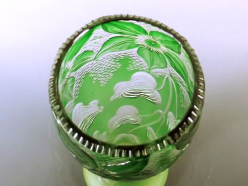 LARGE RICHARDSON STOURBRIDGE CAMEO GLASS VASE - ADDITIONAL PHOTO 6