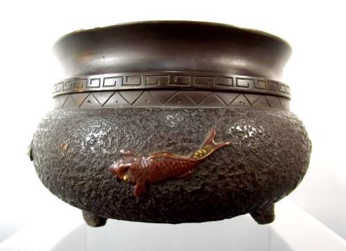 JAPANESE MEIJI PERIOD ONLAID BRONZE FISH CENSOR - ADDITIONAL PHOTO 2